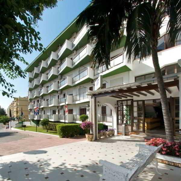 Kross Goya Benalmadena Exterior photo