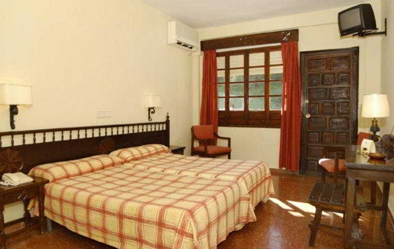 Kross Goya Benalmadena Room photo